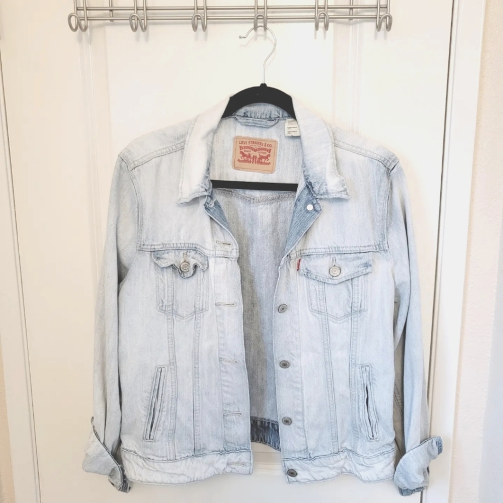 Levi's Light Wash Denim Jacket